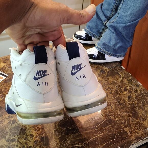 Nike Air Barrage Mid White/Navy – Size 5.5 – Retro Basketball/Trainer - Picture 6 of 9